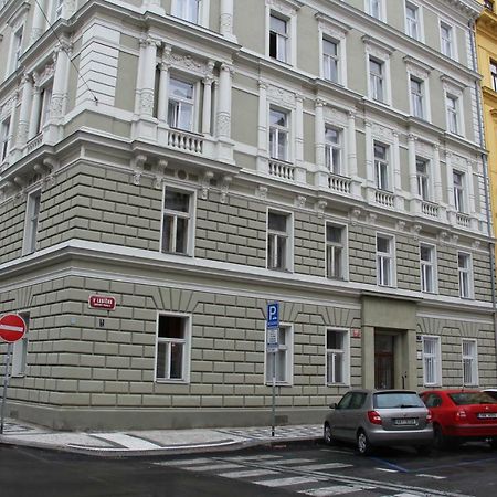 Apartment Vltava Прага Екстер'єр фото