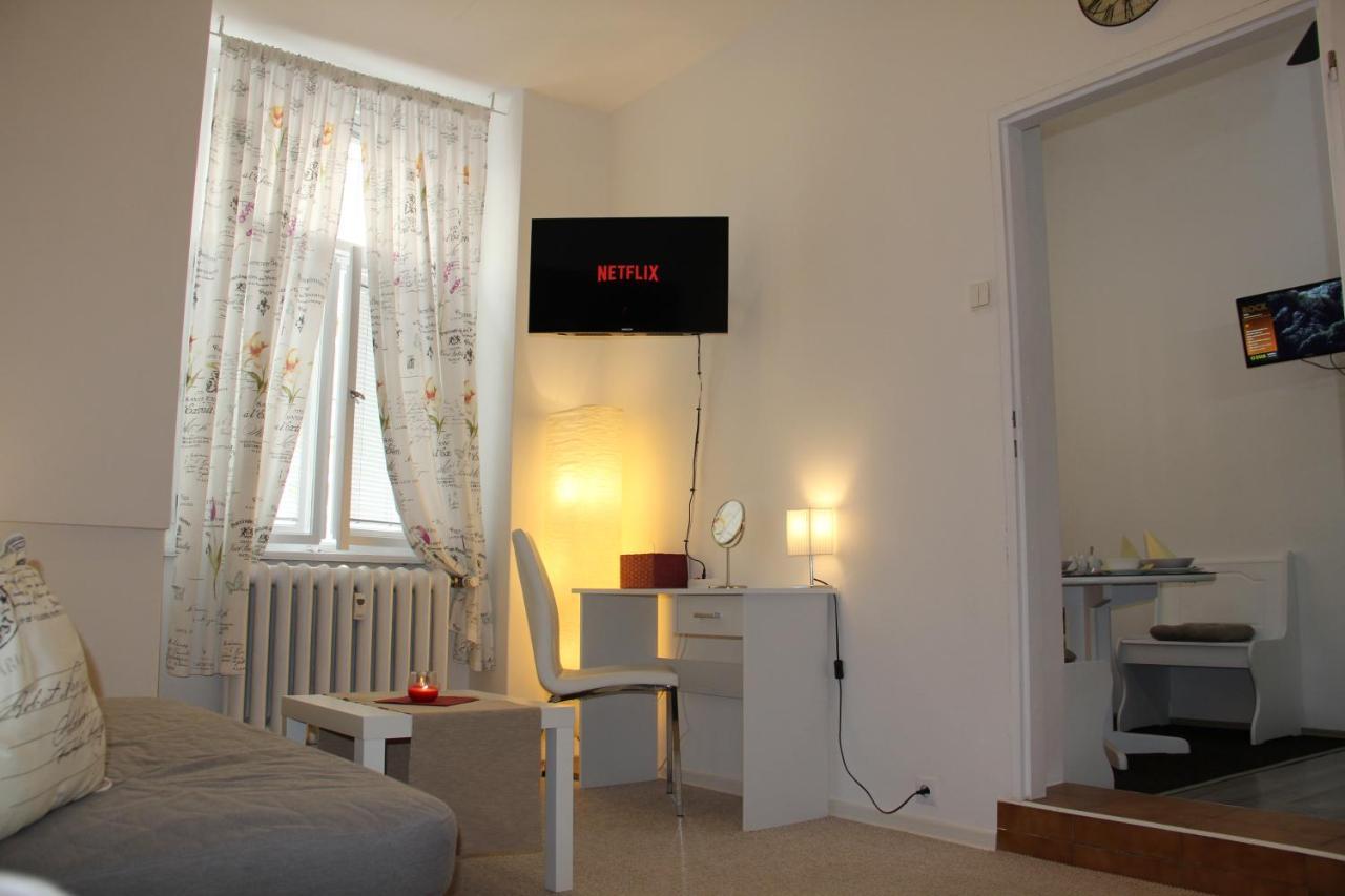 Apartment Vltava Прага Екстер'єр фото